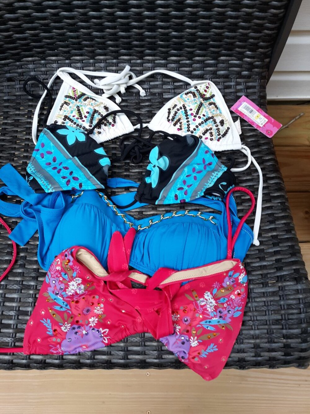 4 PC SWIM TOPS SIZE SMALL NEW AND USED/  GOOD  CONDITION